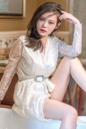 有钱男与贫穷女_DVD高清完整版